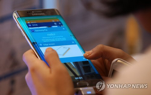 갤럭시S6 엣지플러스. 사진=연합뉴스